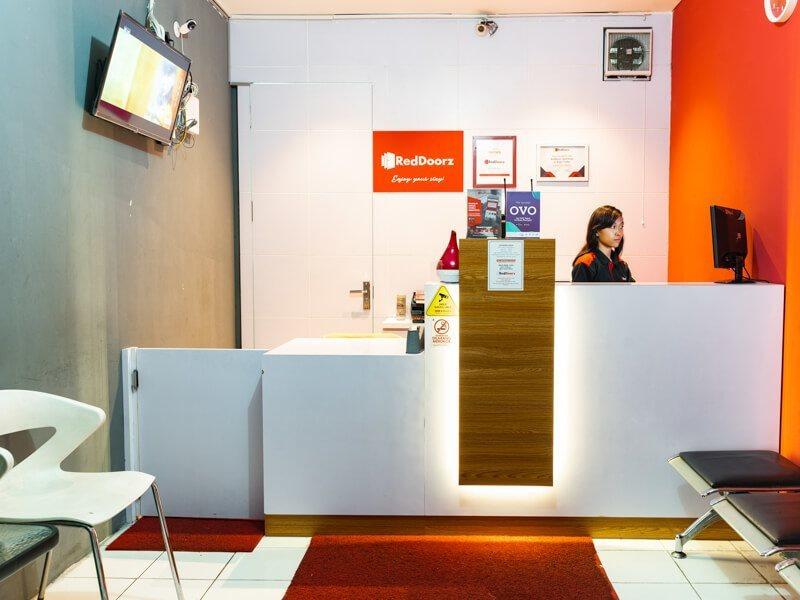 Reddoorz Apartment At Bogor Valley Eksteriør billede
