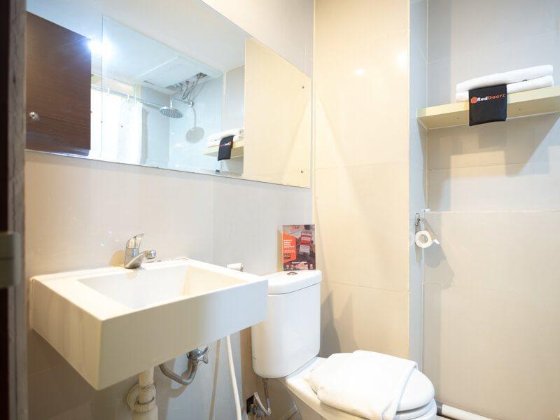 Reddoorz Apartment At Bogor Valley Eksteriør billede